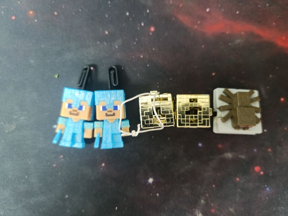 Продам либо обменяю Киндер Майнкрафт