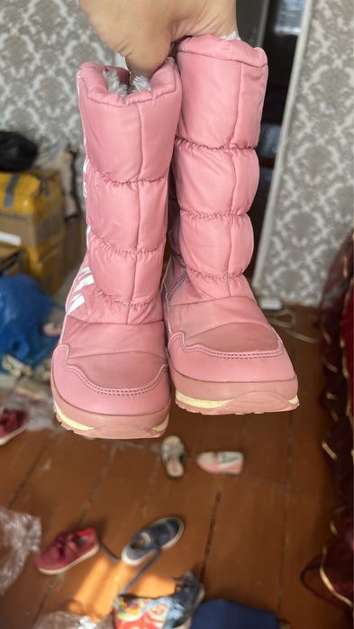 Продам детские куртки