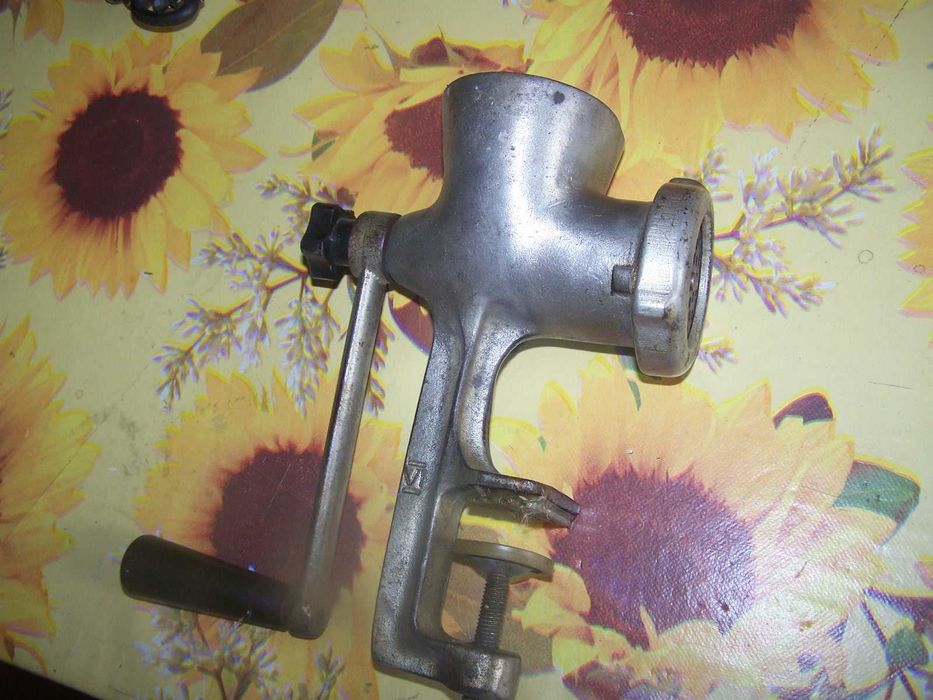 vand masini de tocat carne