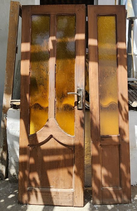 Наружный дверь..