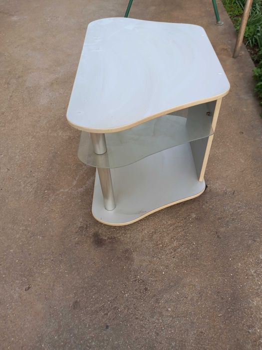 Продавам TV маса