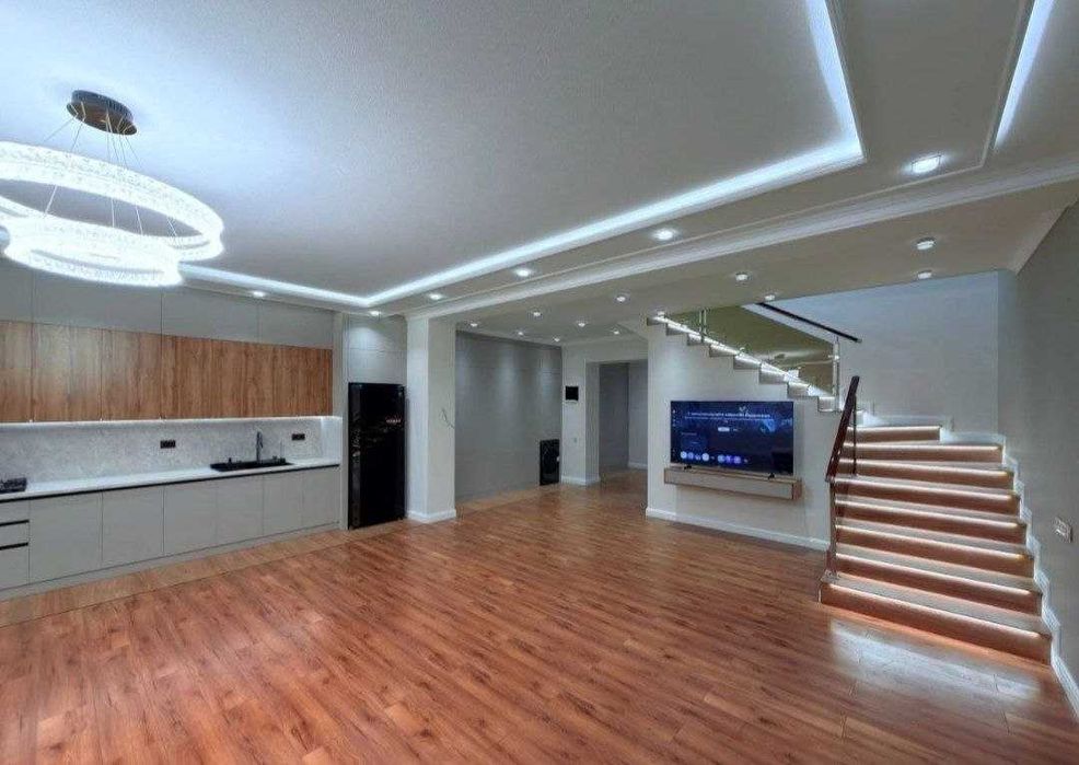 №3940.Продается 5-комнатная квартира в Новостройке.