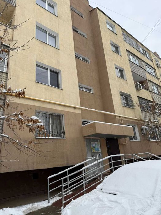 Продам квартиру просторную