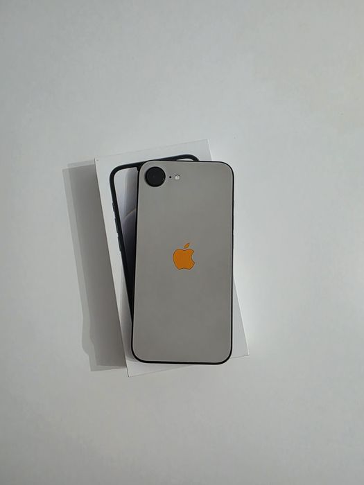 Iphone 16 e 256 GB , Black , la cutie