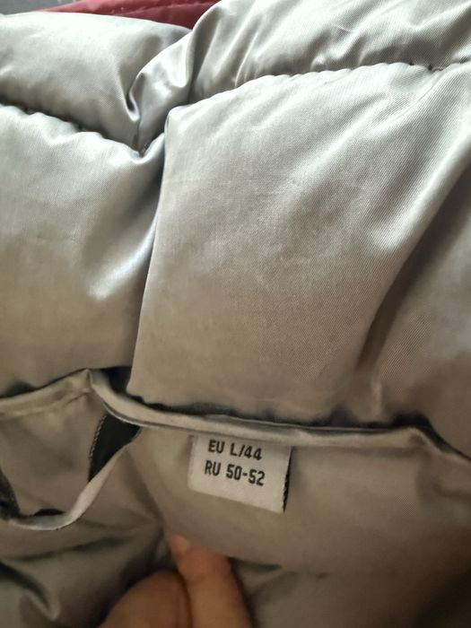 Продам куртку женскую