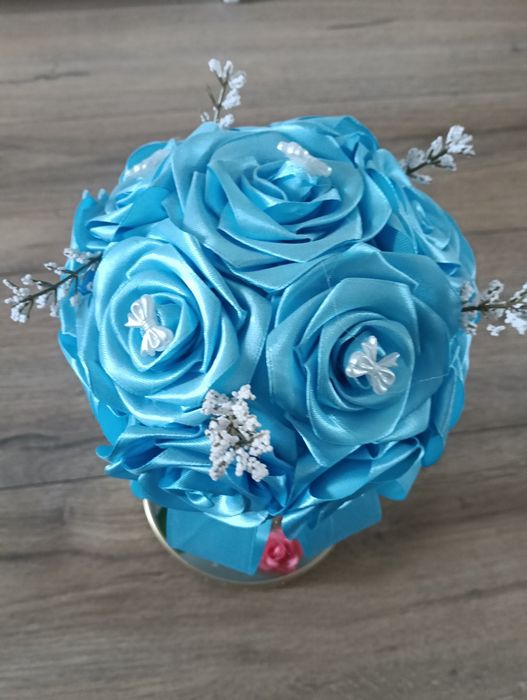 Aranjament flori satin