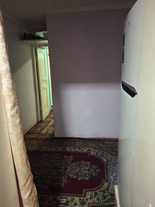 Farhod bozori orqasida, Jahon tillari universiteti  yonida kvartira