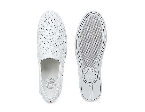 Новые белые слипоны итальянского бренда Massimo Santini.