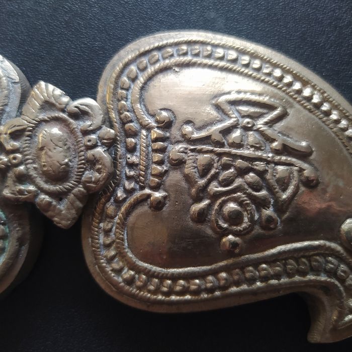 Автентични посребрени пафти