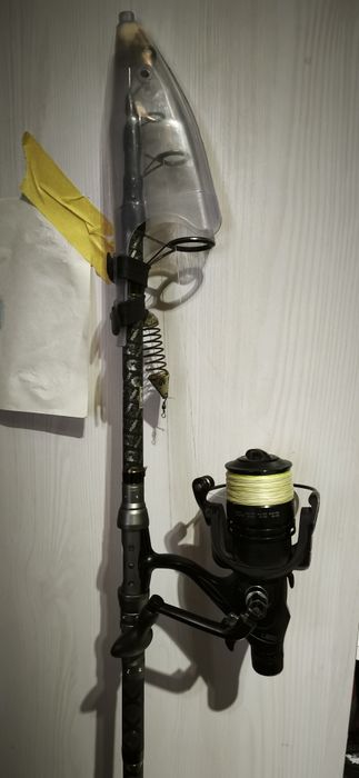 Продам икарповик телекарп с тестом 160 300  и второй удочка маховый 6м