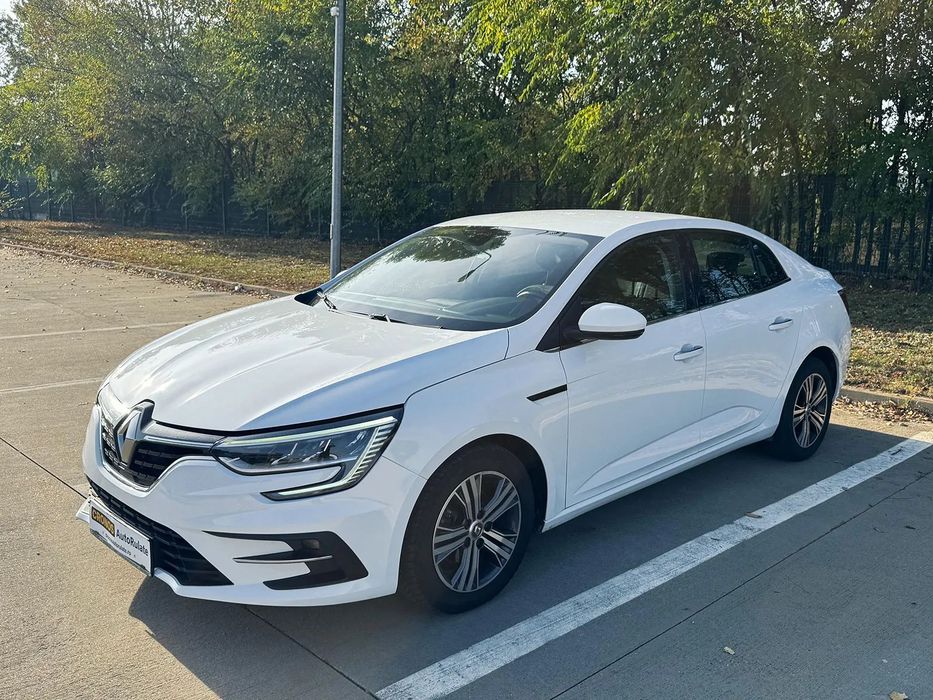 RENAULT Megane 2022 — imagine 2