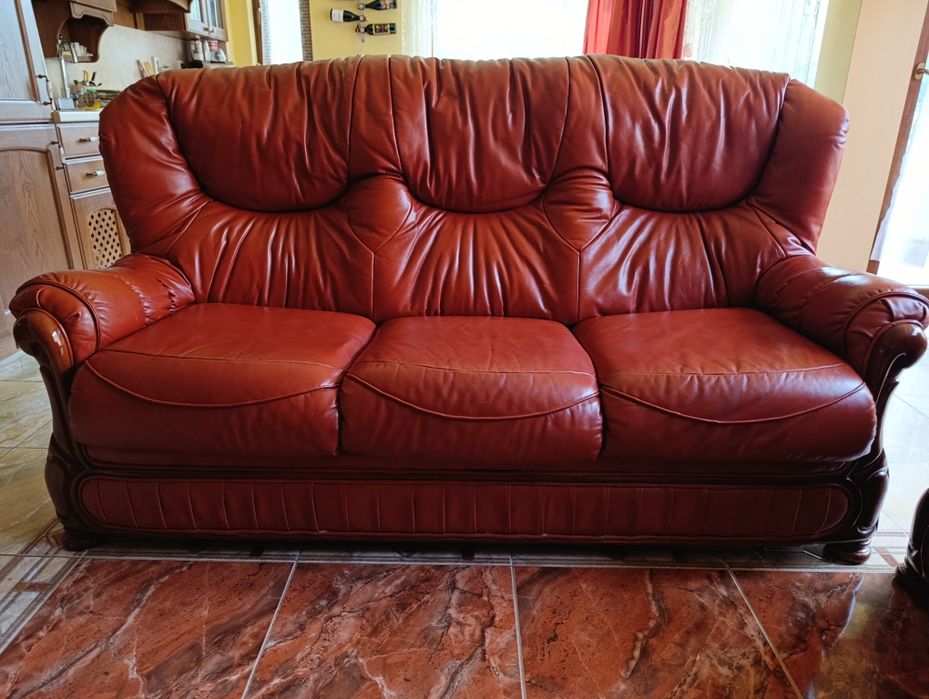 Намалена холна гарнитура естествена кожа диван 2ка и 3ка топ състояние