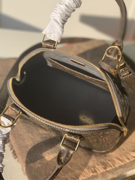 Louis Vuitton Alma