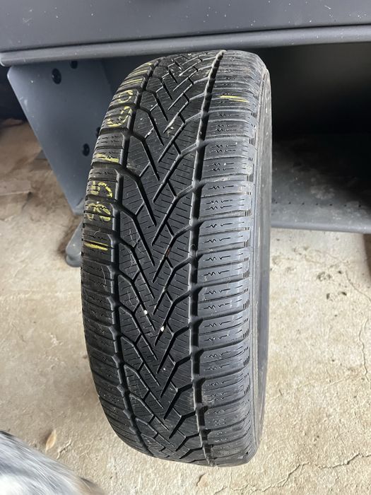 185/60 R15  de iarna M+S   1 buc