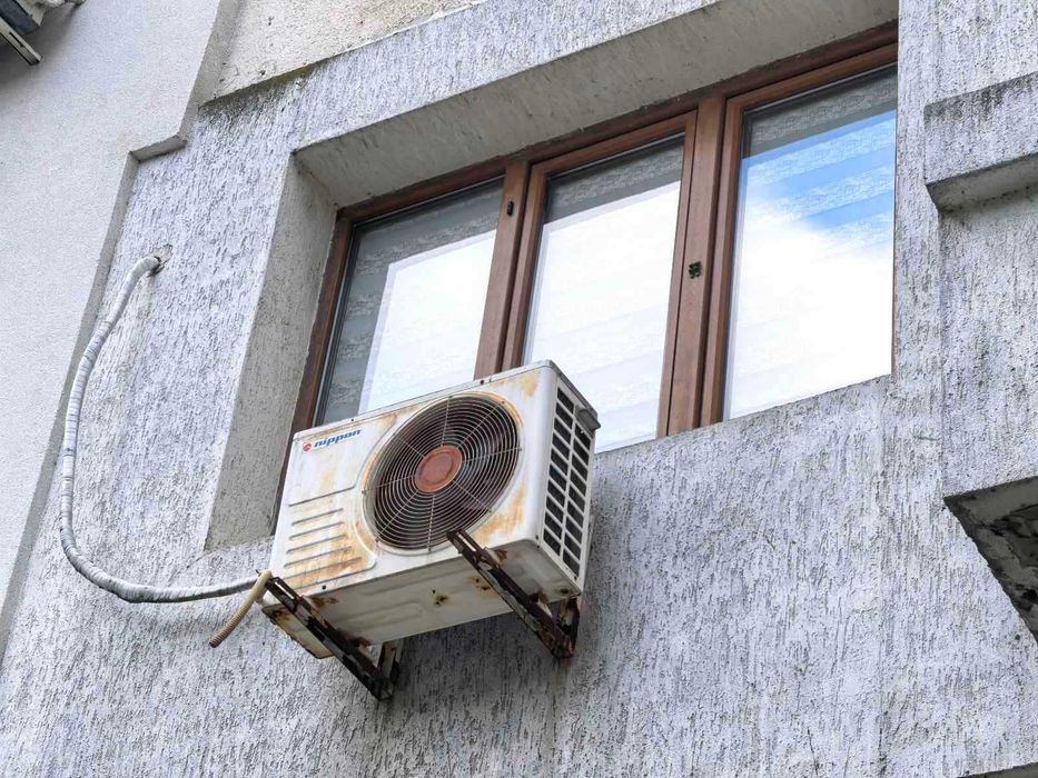 Климатик 18, марка Нипон. Използван