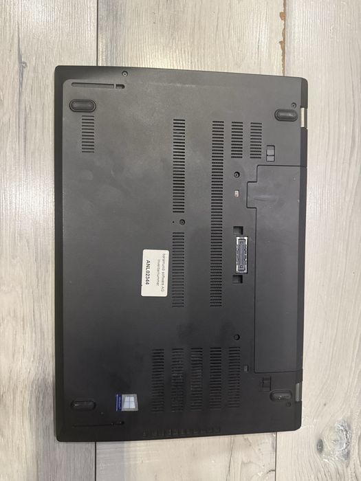 Lenovo ThinkPad T570-i5 7200u/8гб/250гб  ssd/Подсветка