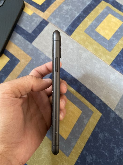 Айфон 11 сатылады