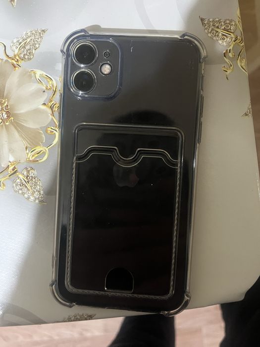 Поодаю Iphone 11