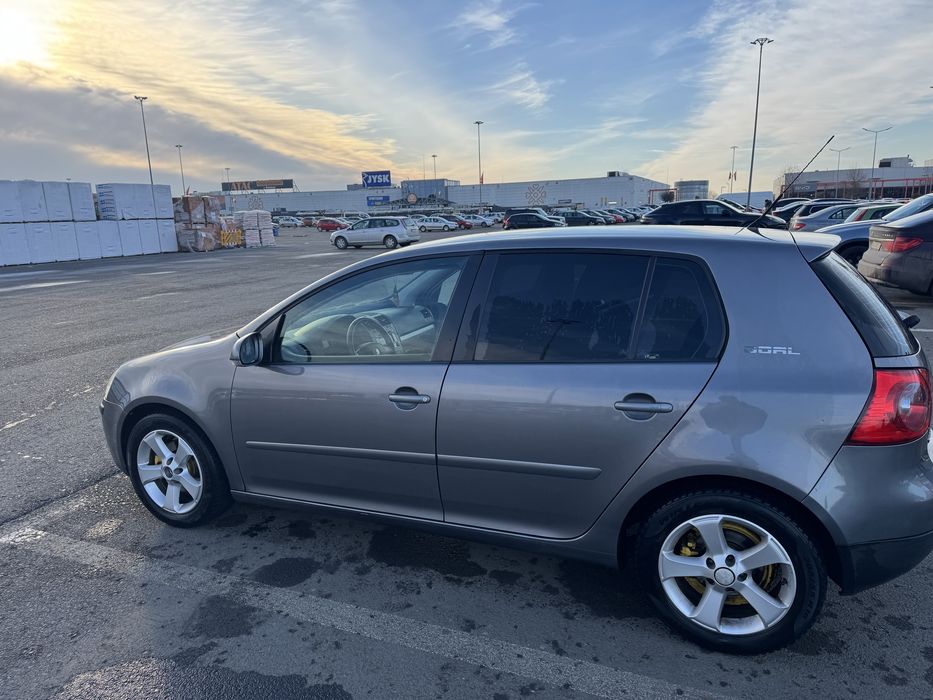 Volkswagen Golf – Benzină – 2006
