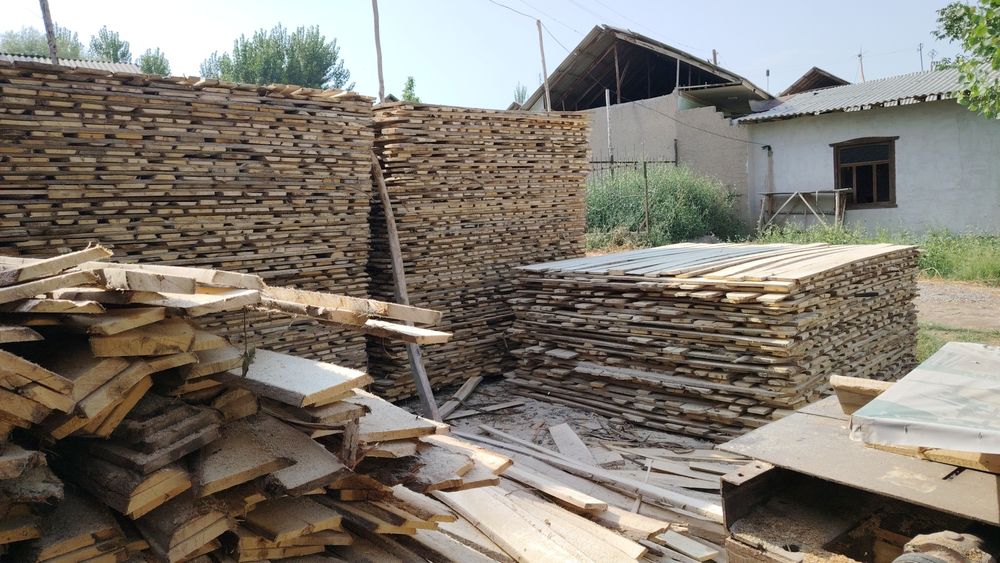 Qurlish uchun tahta matryalarham  otn bor vasan  kvadrat 18000 som