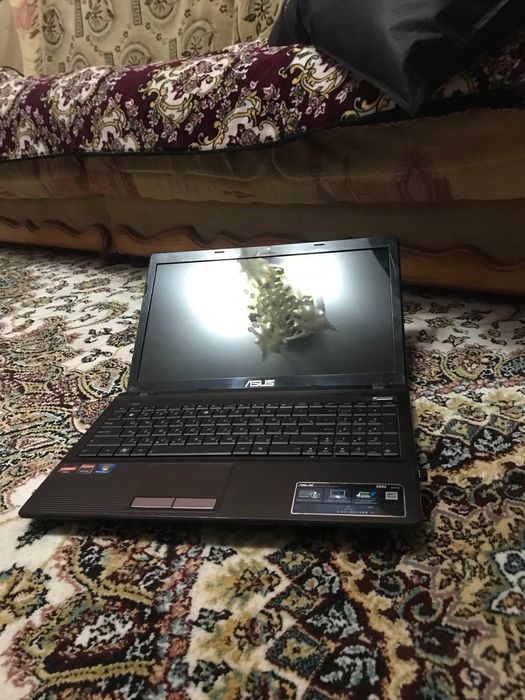 новтбук сотилади