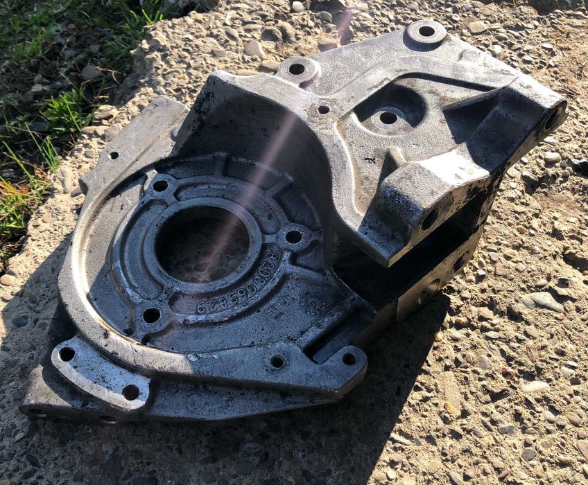 Suport pompa injectie Renault Kangoo 1.9d