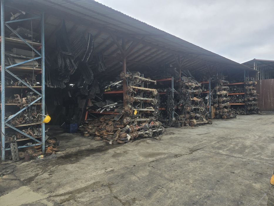 Dezmembrez autoutilitare iveco ford sprinter wolkswagen nissan renault Mitsubishi opel citroen nissan