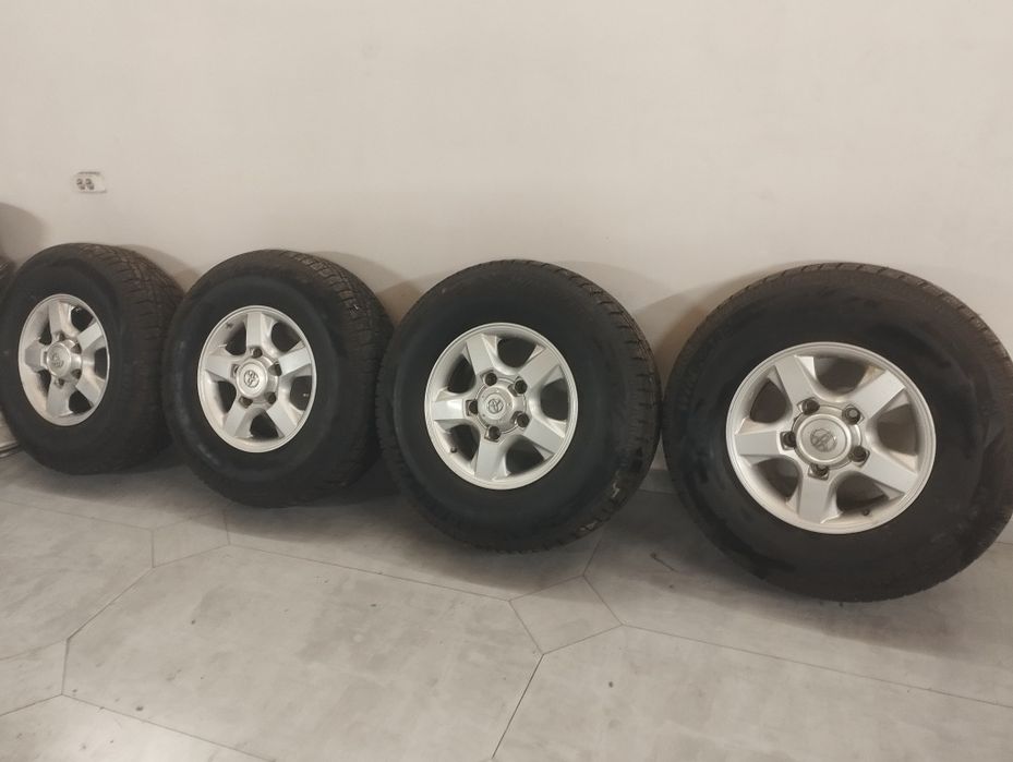 Продам комплект колес Тойота Лексус