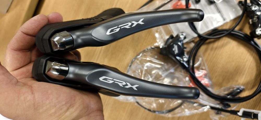 НОВИ Команди SHIMANO GRX Disc Brake Set Shift- | Brakelever ST-RX810 + BR-RX810 Flat Mount