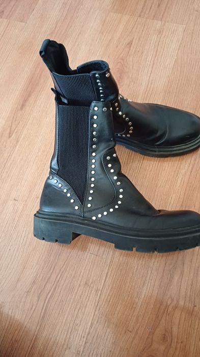 Черни кожени ботуши ZARA 40номер