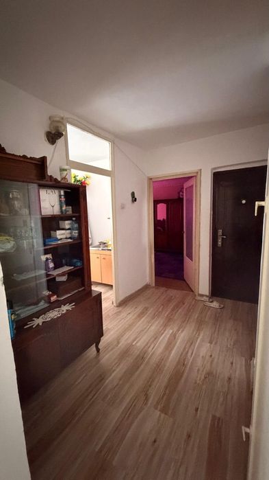 Vand Apartament 2 camere , Motru