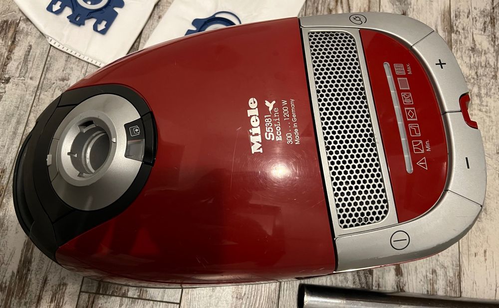 Aspirator Miele S5381