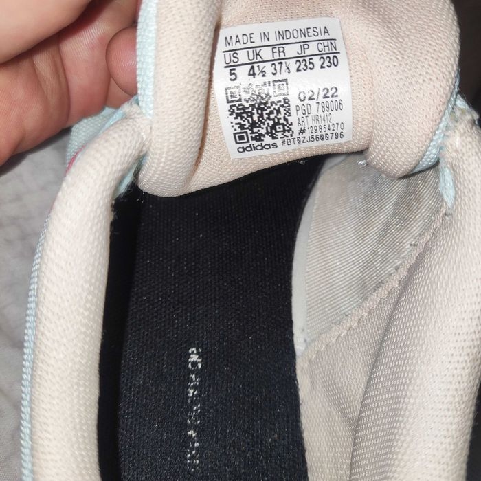 Маратонки Adidas Runfalcon 37.1/3 
23 - 23.5 см. стелка