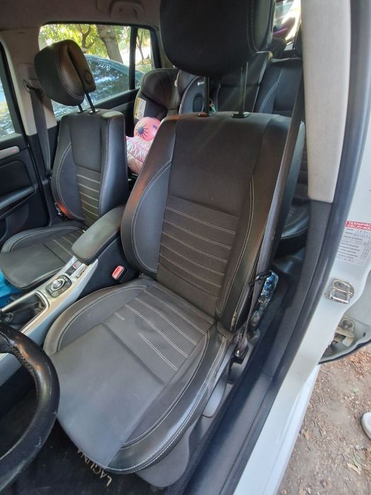 Автомобил Renault Laguna