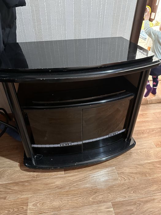 Подсиавка под телевизор