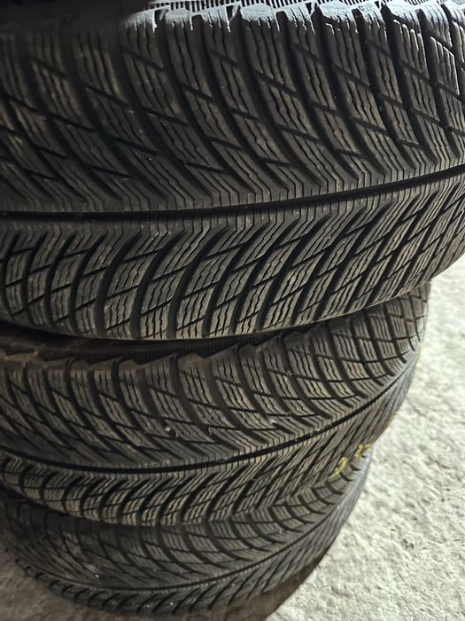 Set anvelope iarna 235/55/18 Michelin
