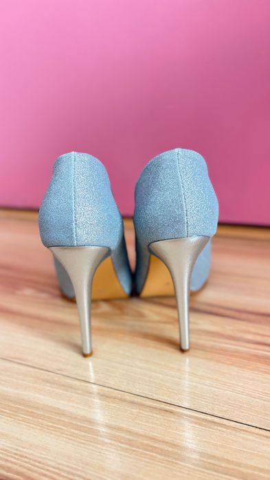 Елегантни дамски официални обувки