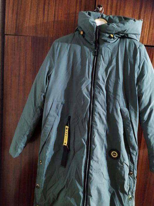 Продам женские куртки