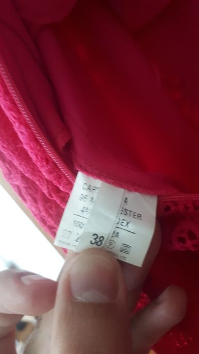 Rochie purtata o singură dată.
