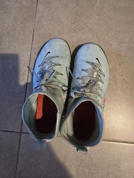 Adidasi fotbal Nike Phantom Luna  36,5