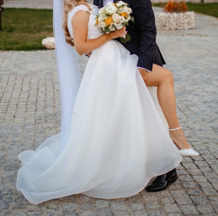 De vanzare rochie de mireasa marimea S/M