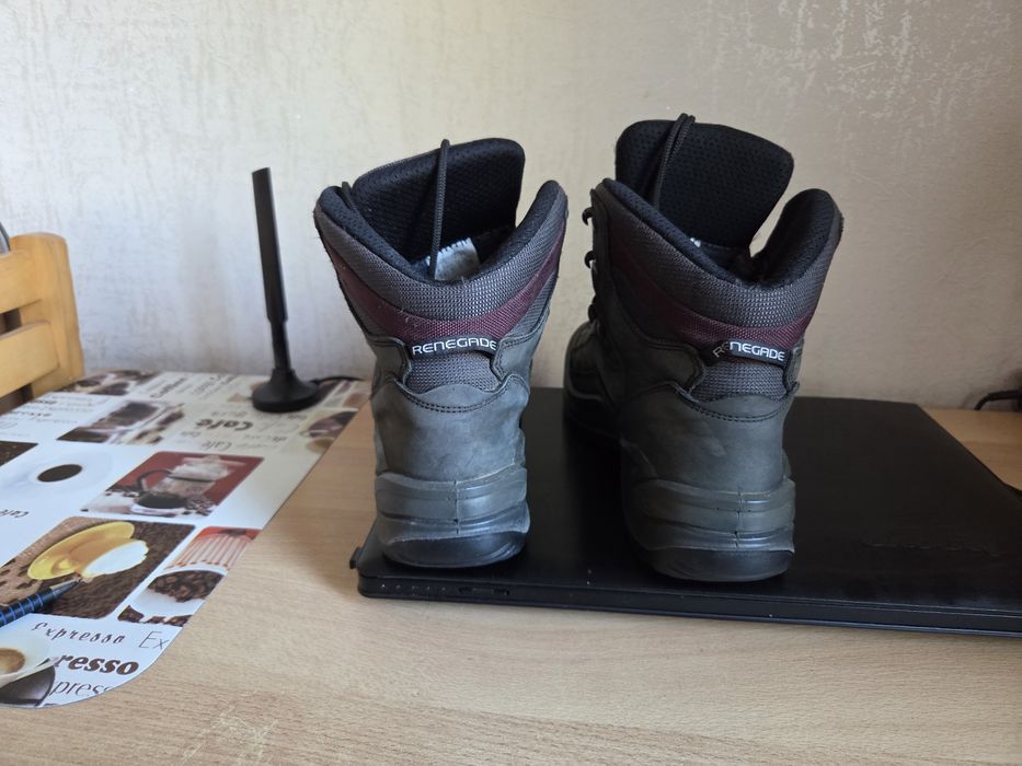 Туристически обувки LOWA 44