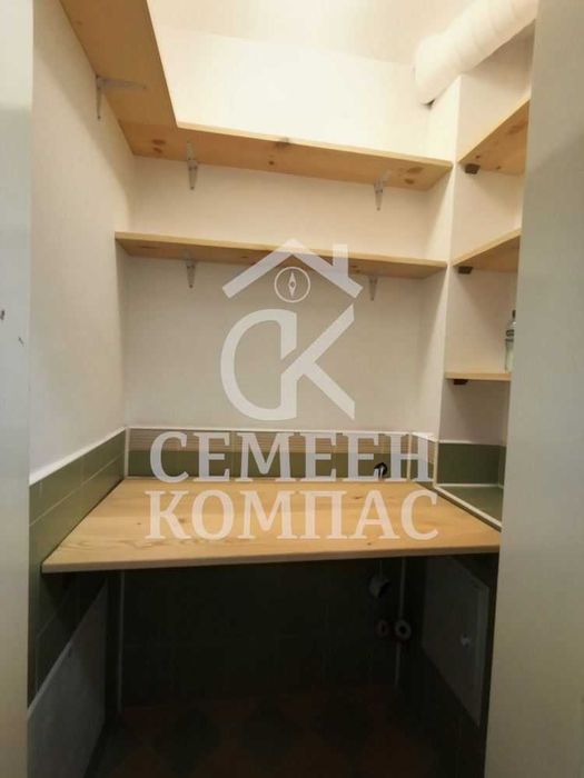 Тристаен апартамент в Кючук Париж