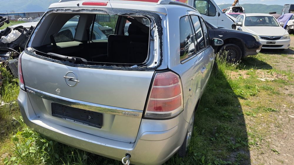 Opel Zafira 2.2i 2006 На части