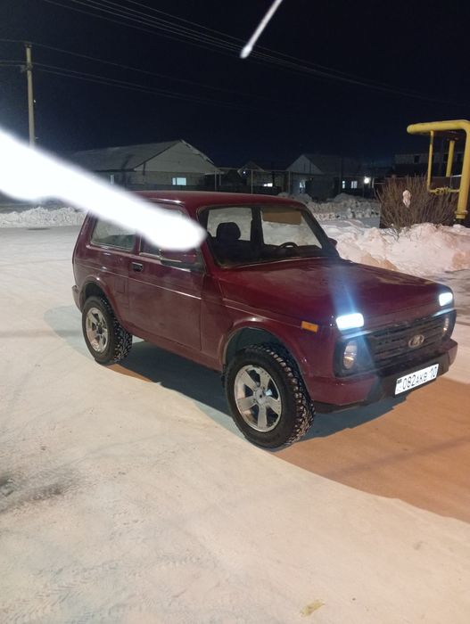 Продам ниву инжектор