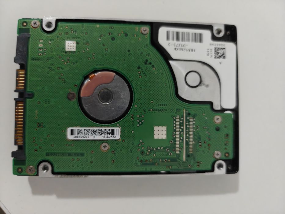 Hard Disk Seagate Barracuda Pro 1TB, 3.5", SATA, în stare foarte bună. Ideal pentru PC desktop, rapid, fiabil și pregătit de utilizare.