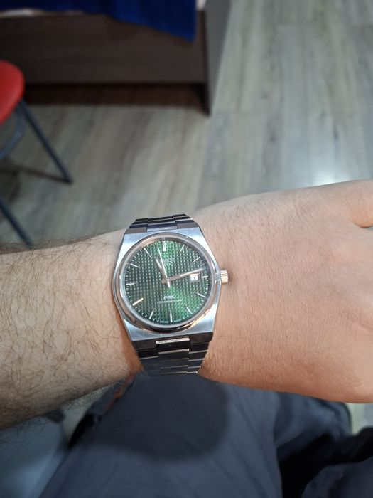 Продам часы TISSOT