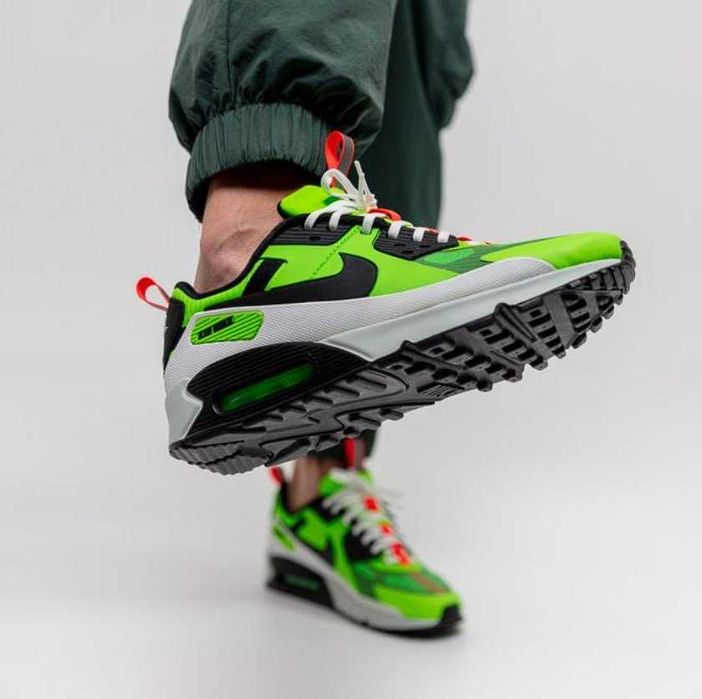 Noul model NIKE Air Max 90 Drift - pret NOU 399 lei , redus de la 550!