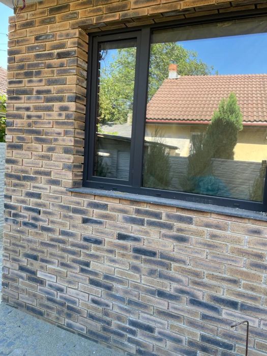 Caramida aparenta feliata (bej/negru stil mediteranean)