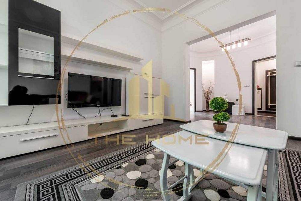 Дава се под наем Тристаен апартамент в Варна, Център - 100 кв.м за 900 € - Снимка #2